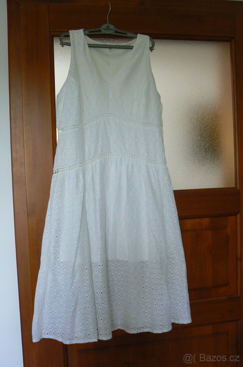 Nenošené letní šaty z Madeiry - ang. krajky - vel. L