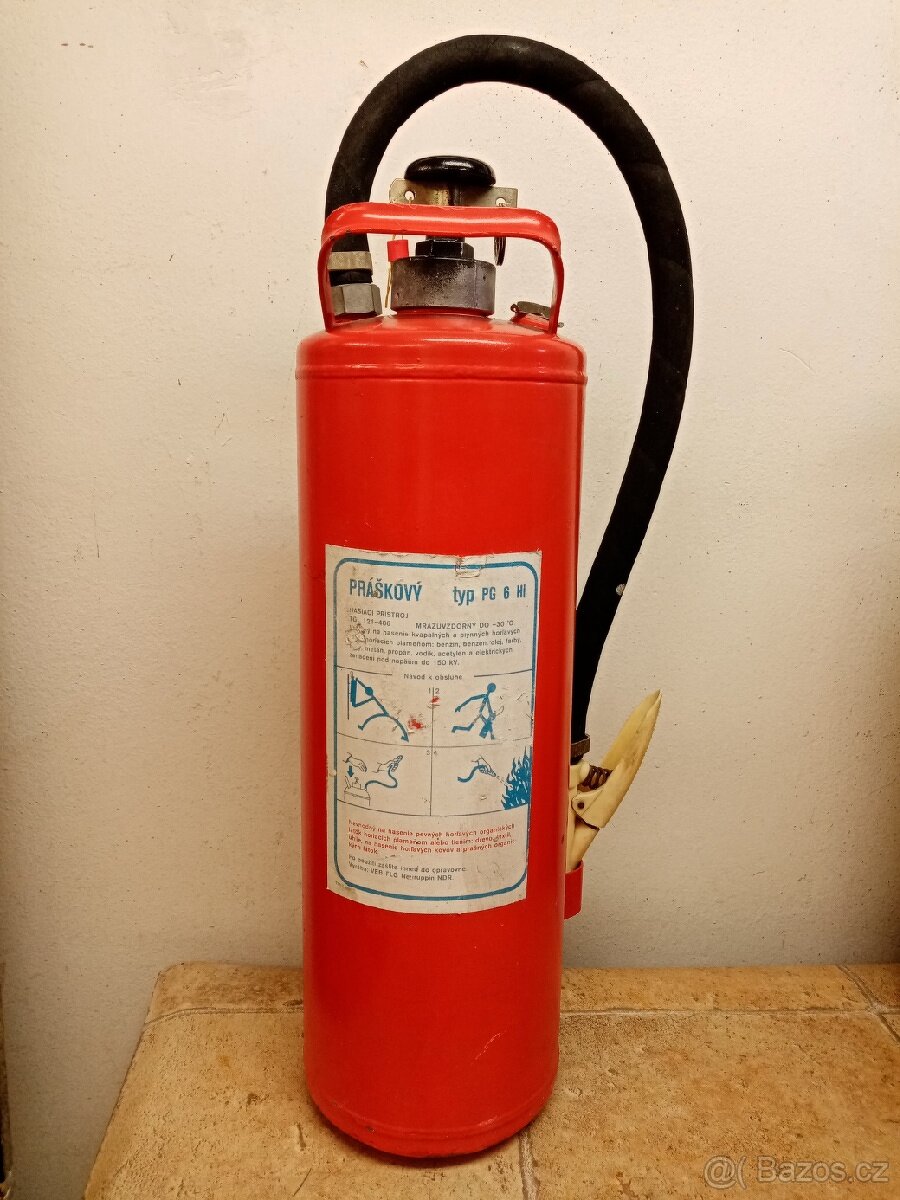 Retro Hasicí přístroj z NDR TOP stav
