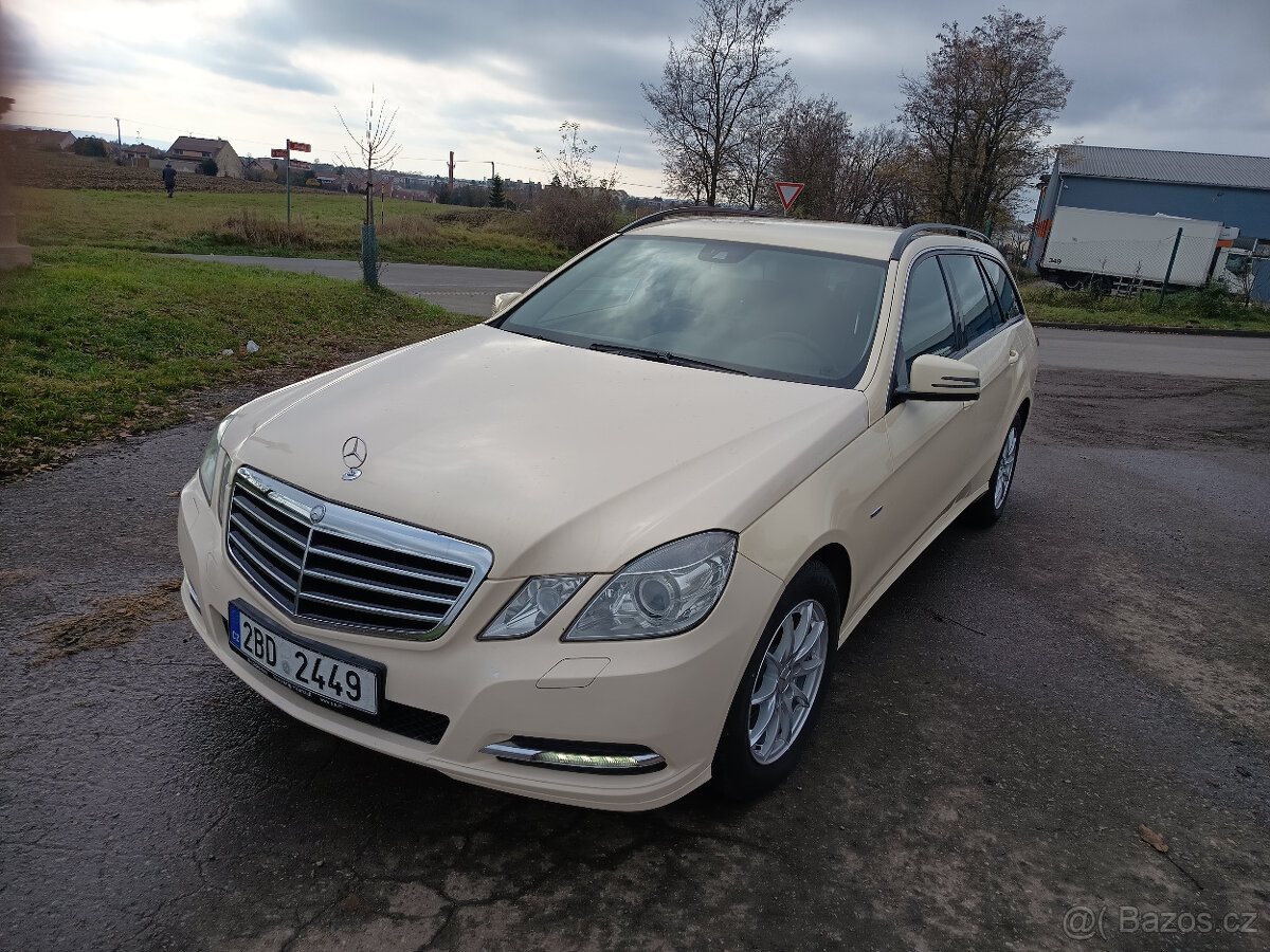 MB E W212 kombi 200 CDI-automat, tažné, bixenony, DPH