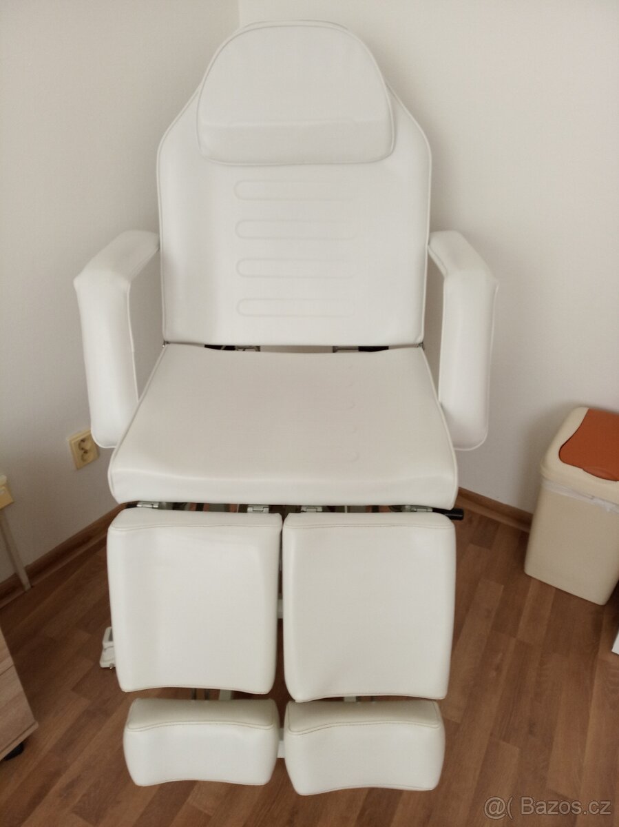 Pedikúrní křeslo elektr.