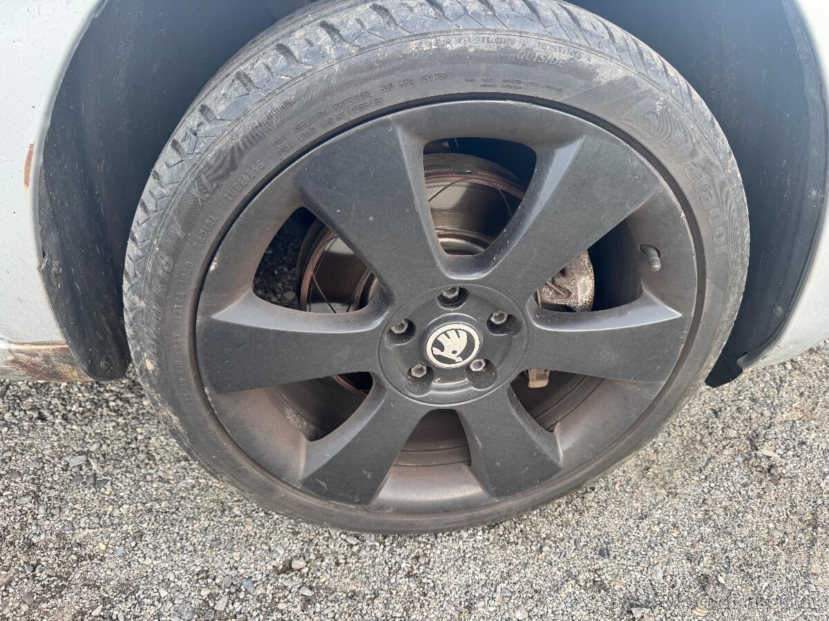 Alu kola r18 5x112 letní pneu