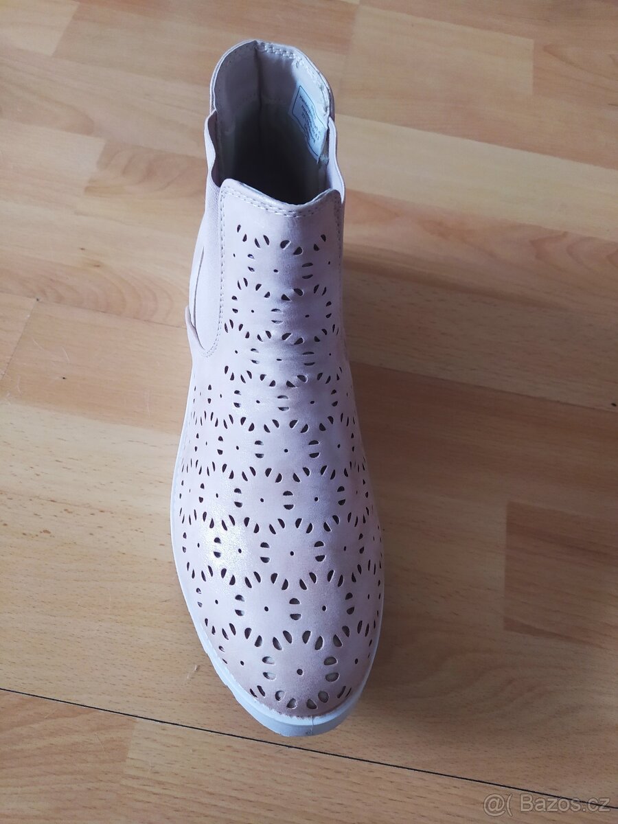 Prodám kotníkové boty