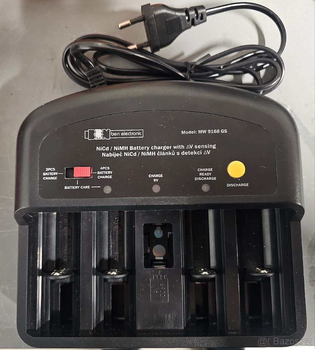 Nabíječka baterií EMOS MW 9168 GS