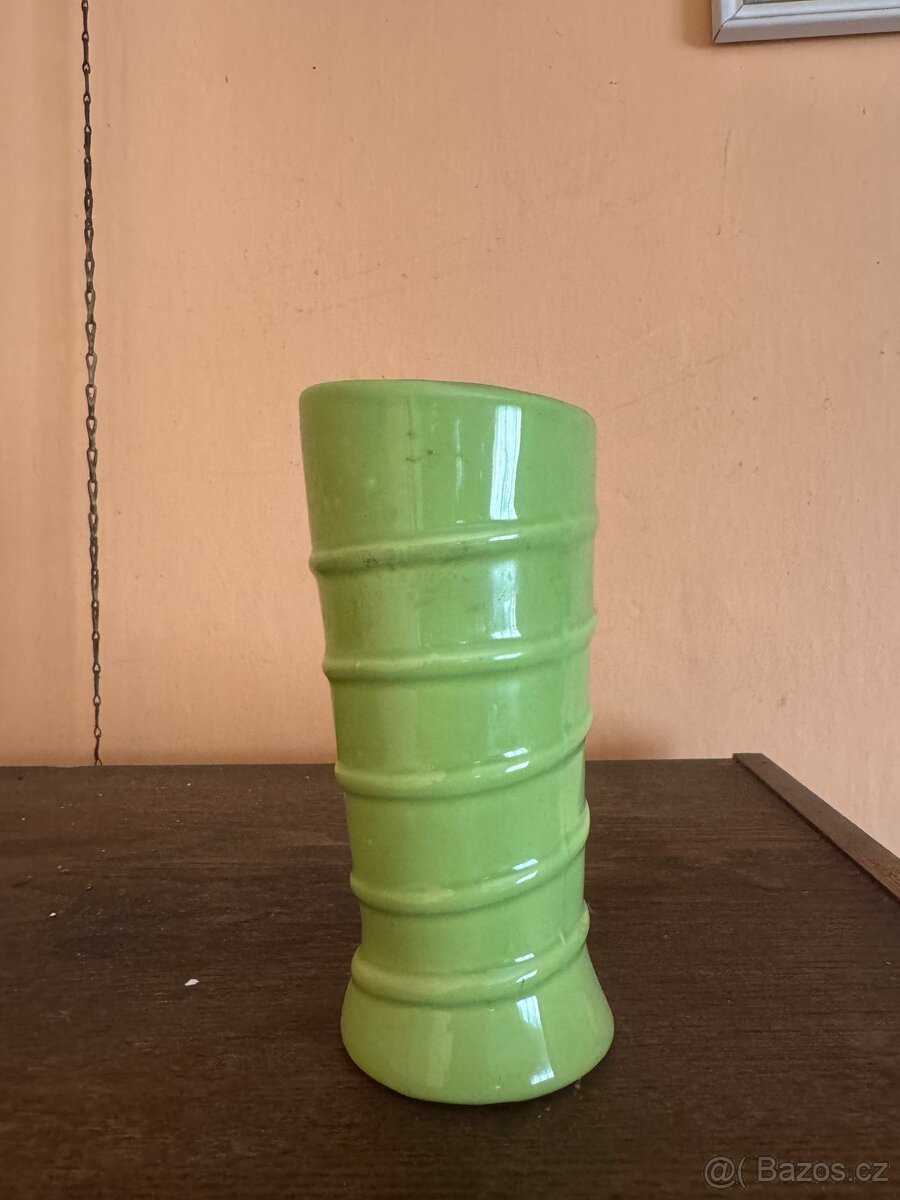Váza zelenà