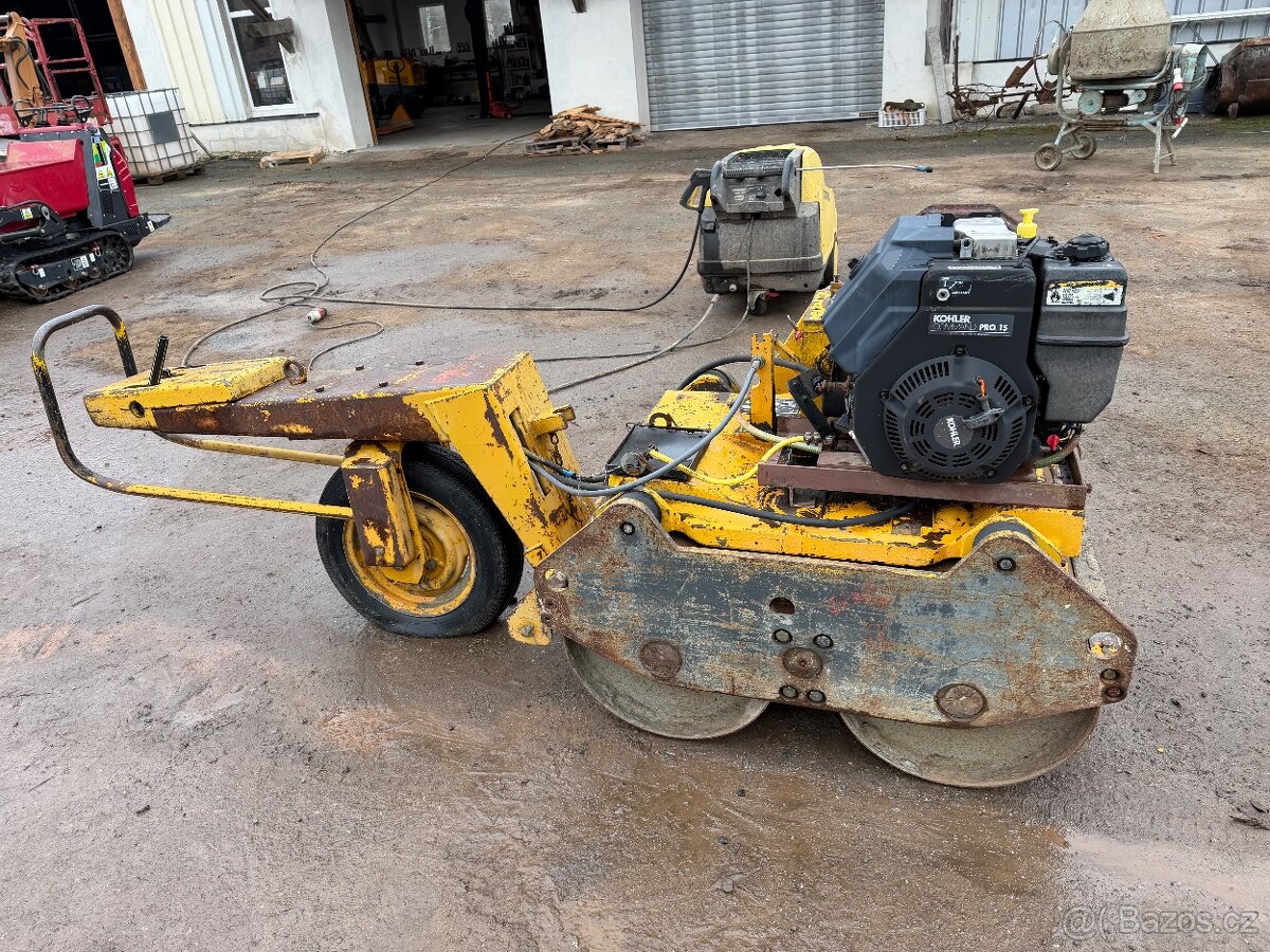 Ručně vedený válec Stavostroj