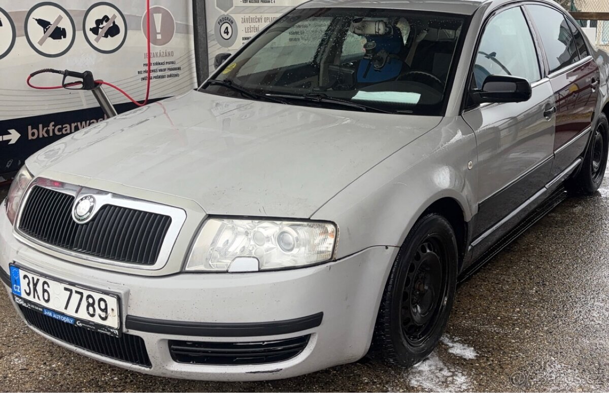 Škoda Superb 1