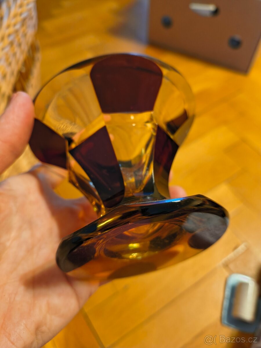 Starožitná mistička broušené sklo