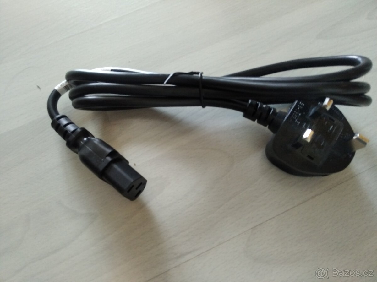 Elektrický kabel pro britské zásuvky