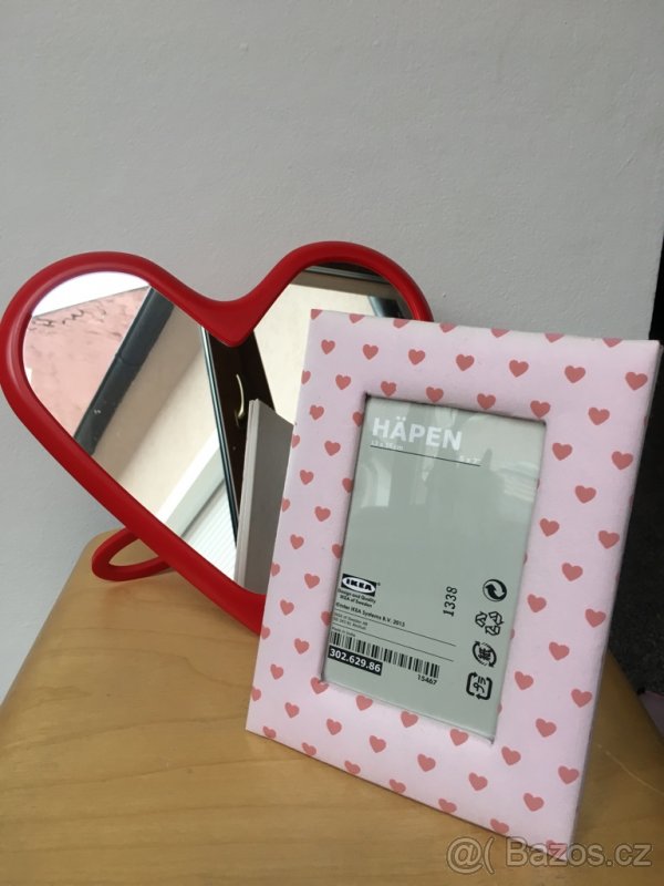 Růžový rámeček IKEA