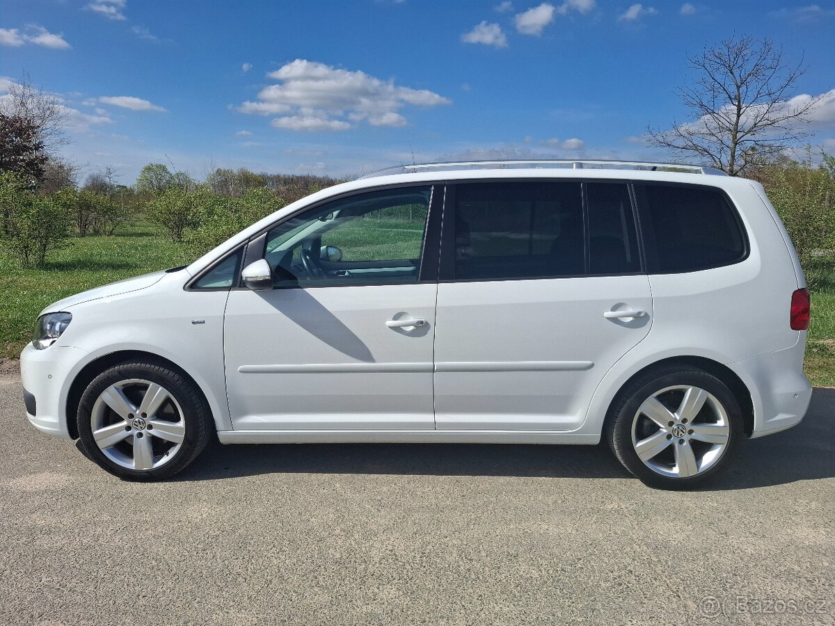 PRODÁNO, VW Touran 2.0tdi 103kw, CUP,  2015, 7 míst, TOP
