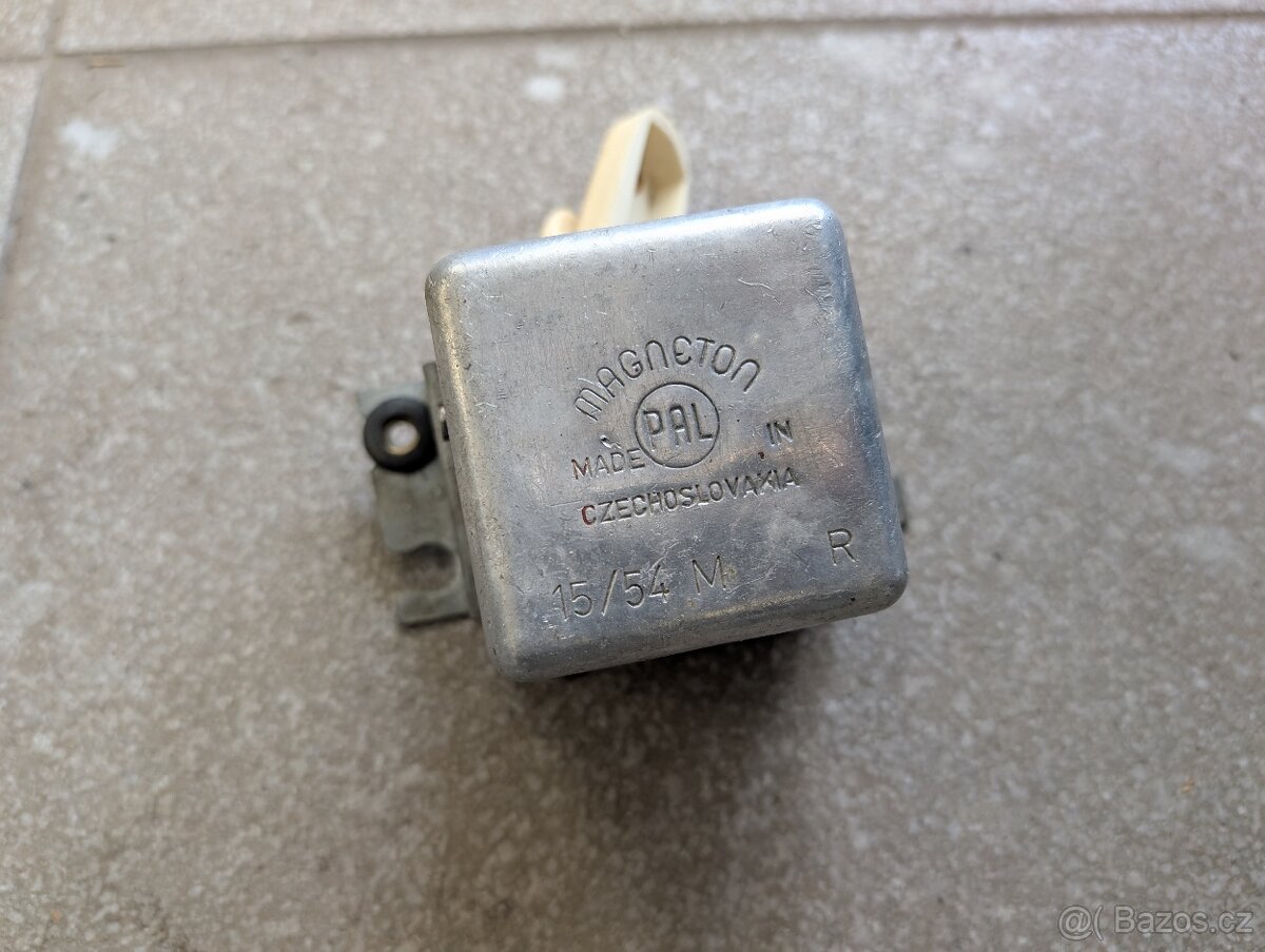 Relé 12V