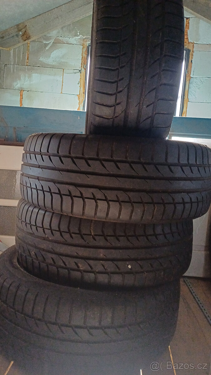 sada 4 ks Letní pneu- prakticky nové- 265/45 R21