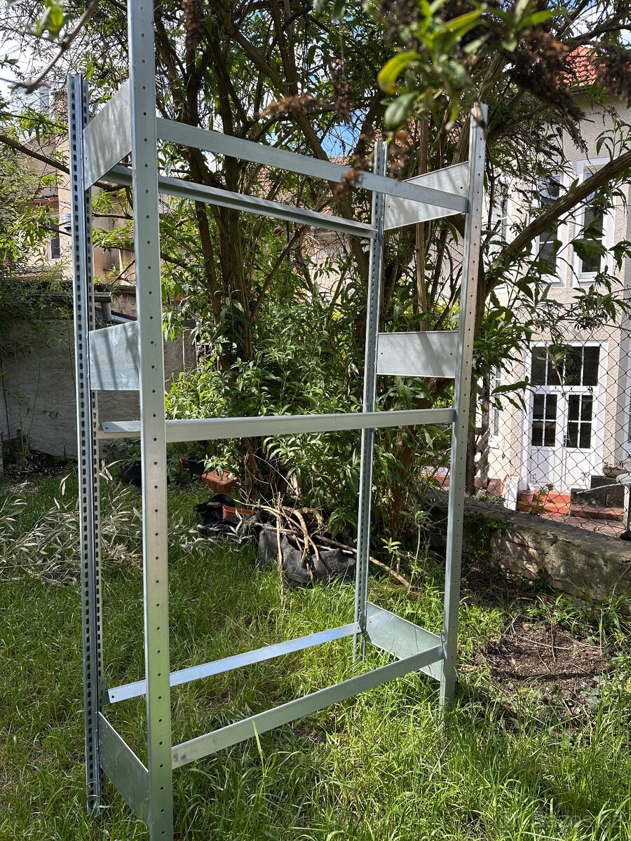 Skládací Kovový Regál na 3 sady pneu s disky 195x95x40cm