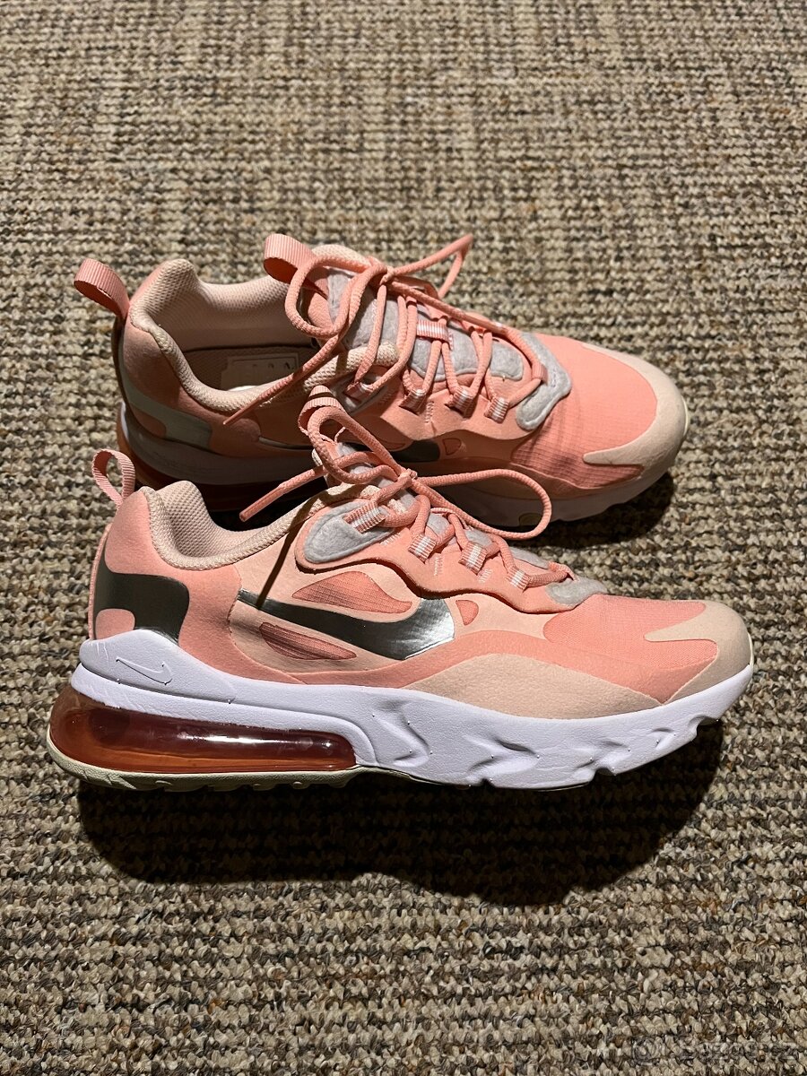 Nike Air Max 270 React, velikost 38,5
