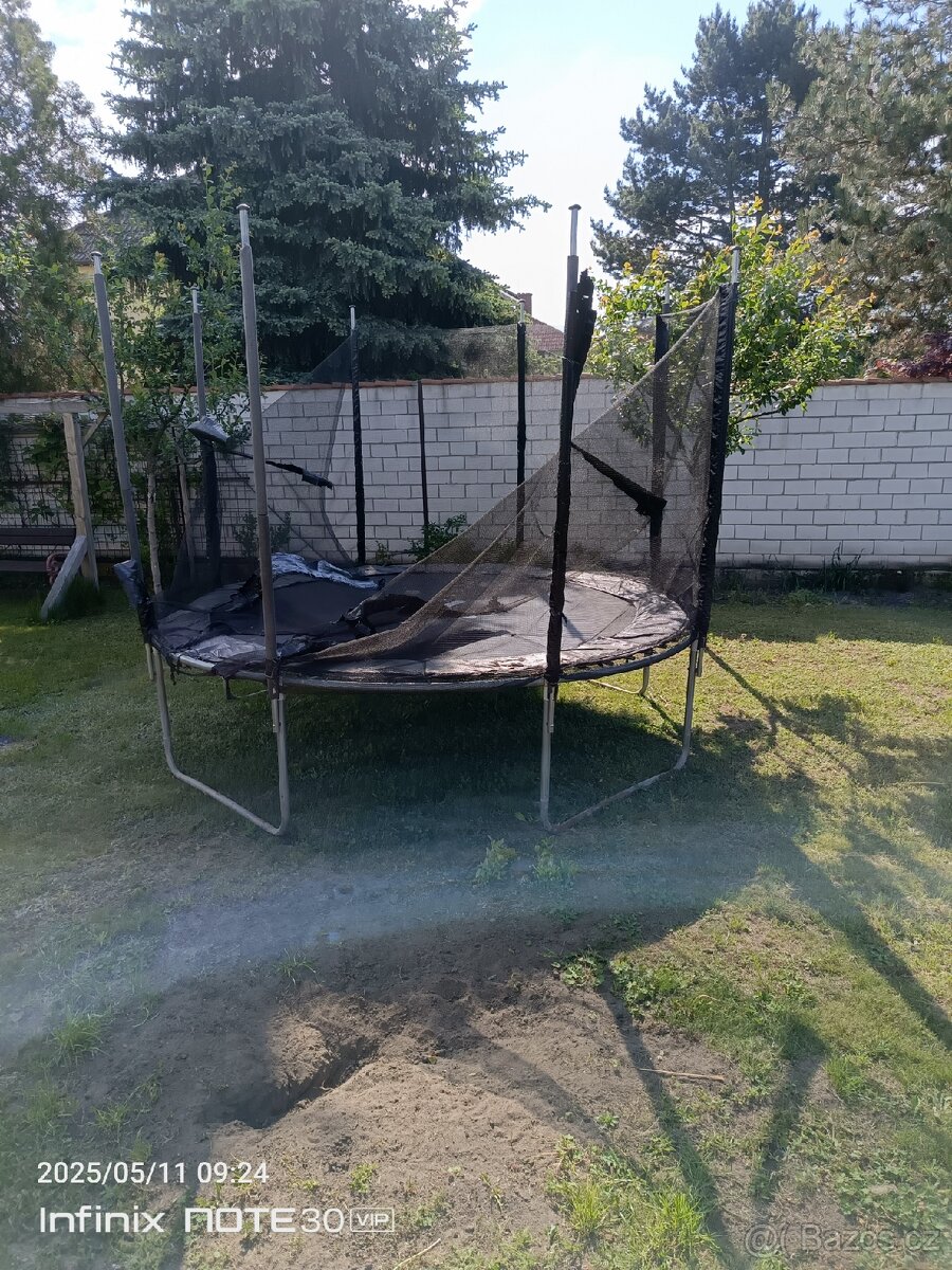 Trampolína