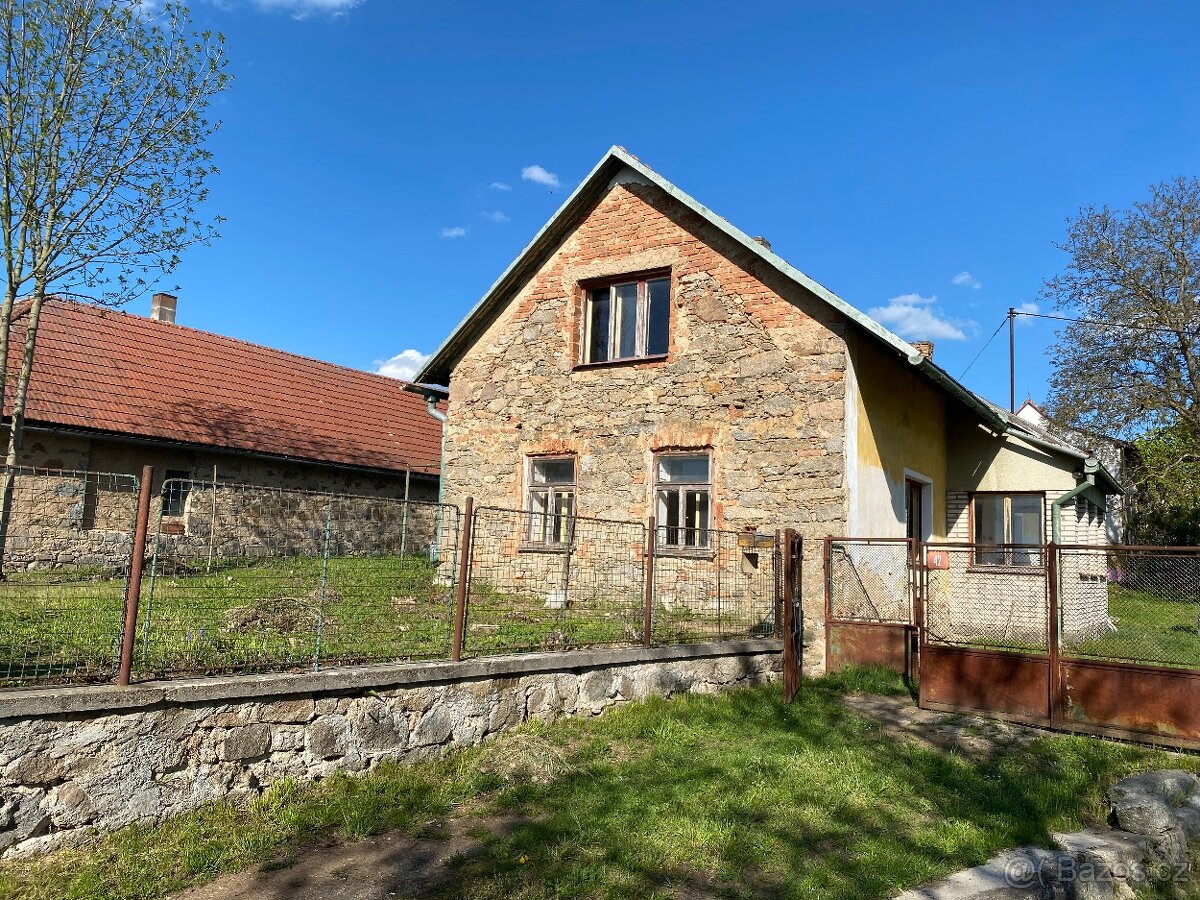 Prodej domu v obci Klučenice