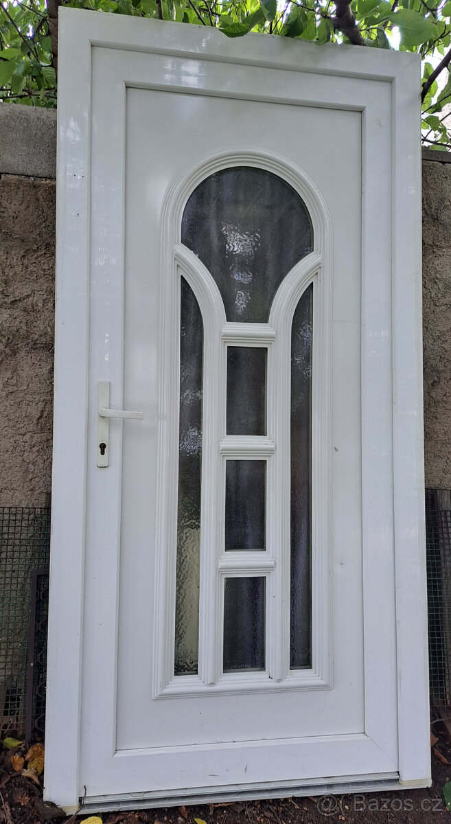 Vchodové dveře plastové š.107x217v.