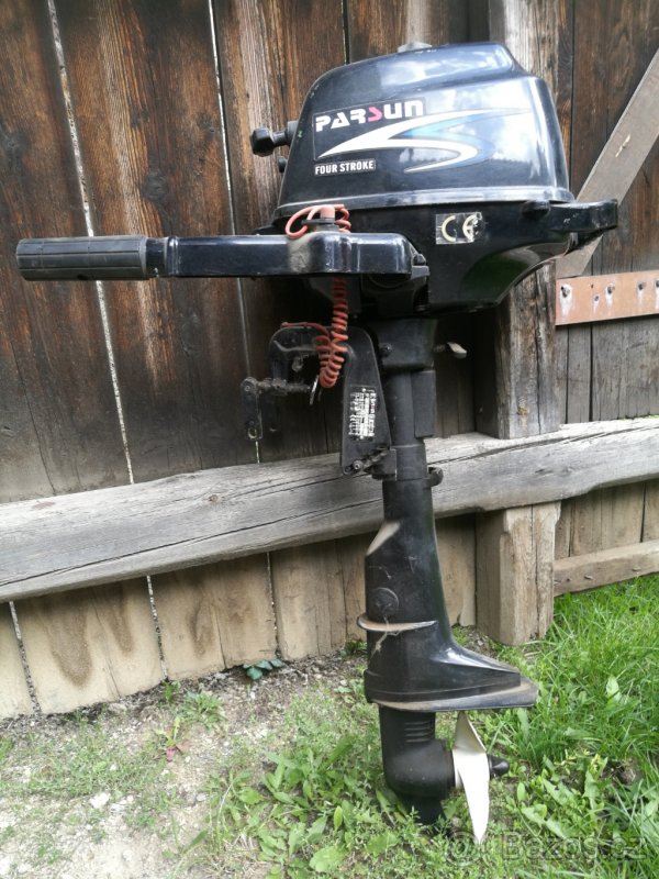 Benzínový motor