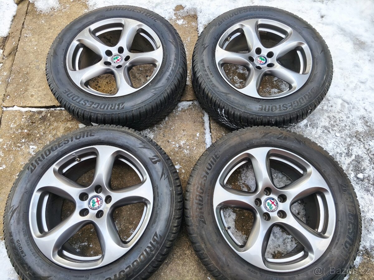 Zimní sada Alfa Stelvio r18 5x110 Bridgestone 235/60/18