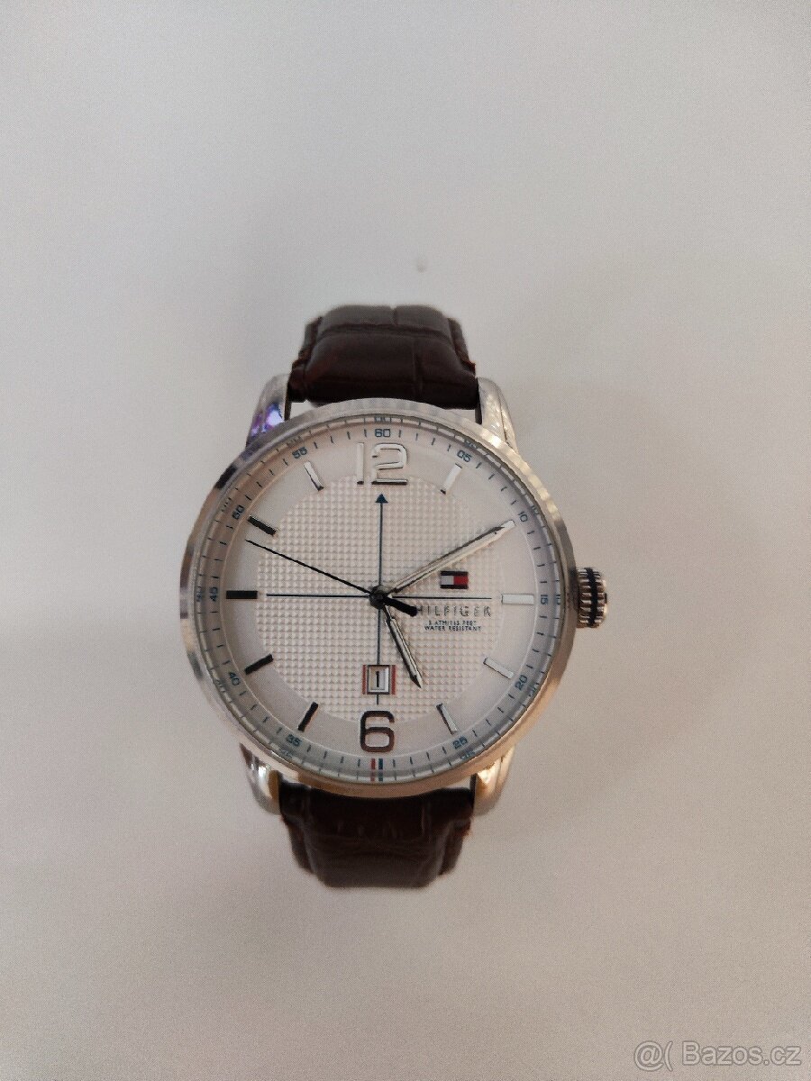 Tommy Hilfiger hodinky, kožený pásek