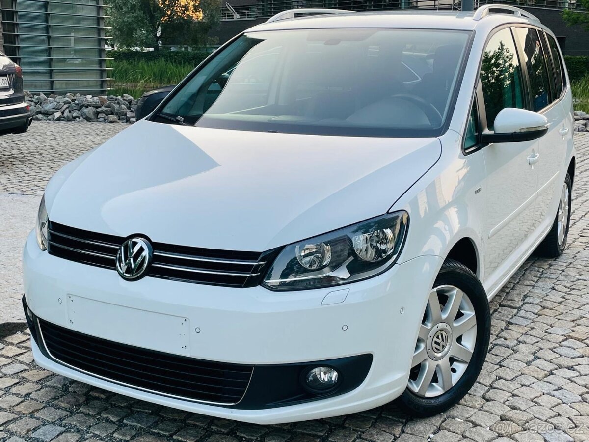 Volkswagen Touran 1.2TSI 77KW MANUÁL SENZORY VÝHŘEV SERVISKA