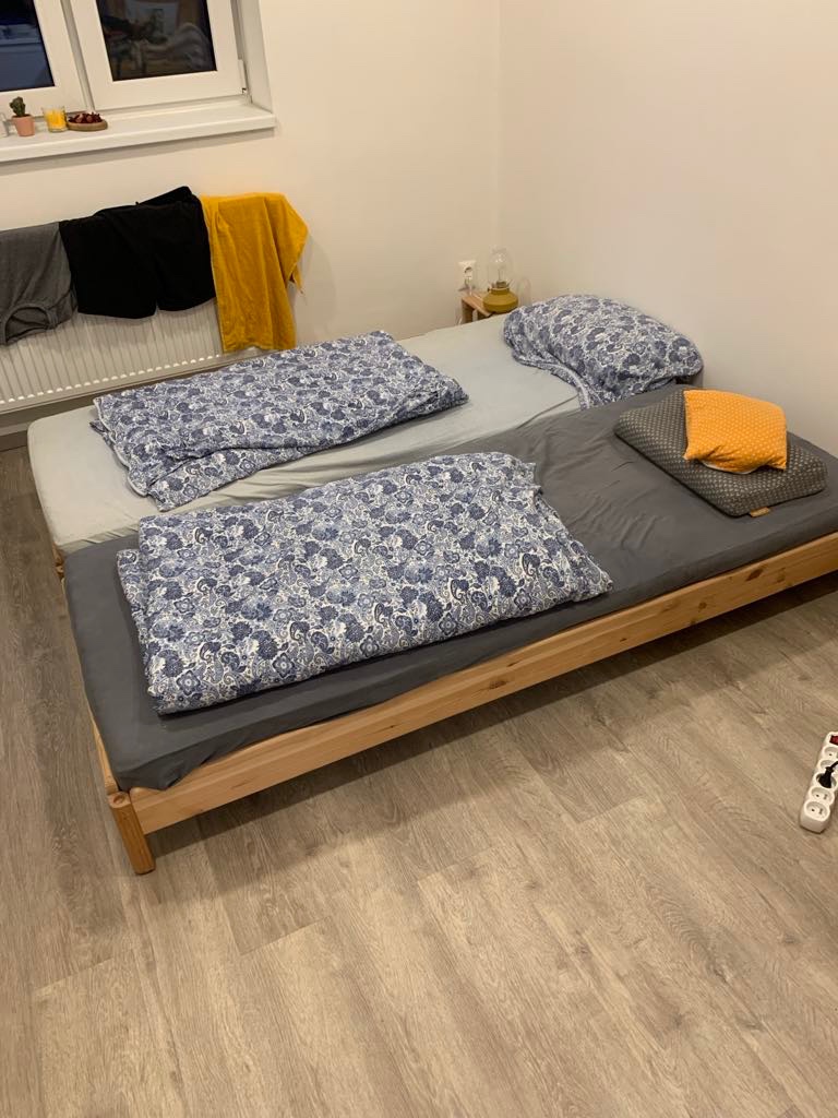 Prodám postel UTÅKER Ikea