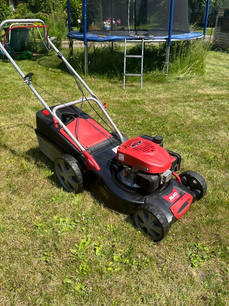 Prodám benzínovou sekačku AL-KO – spolehlivá a výkonná