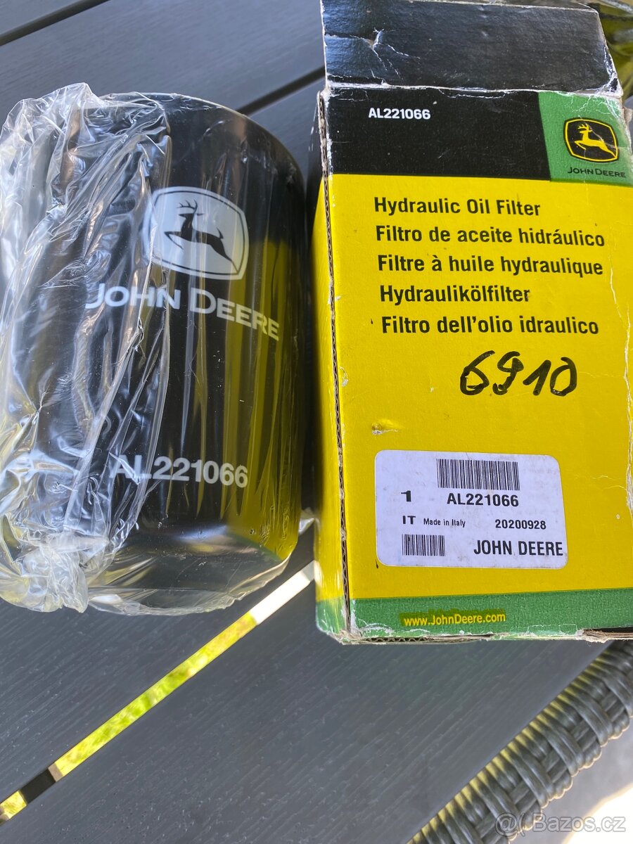 Olejový filtr John Deere