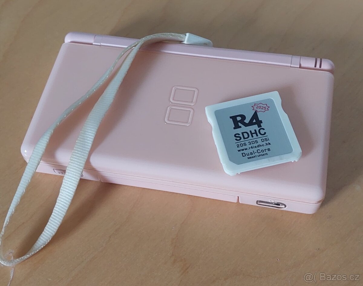 Nintendo DS Lite růžové barvy