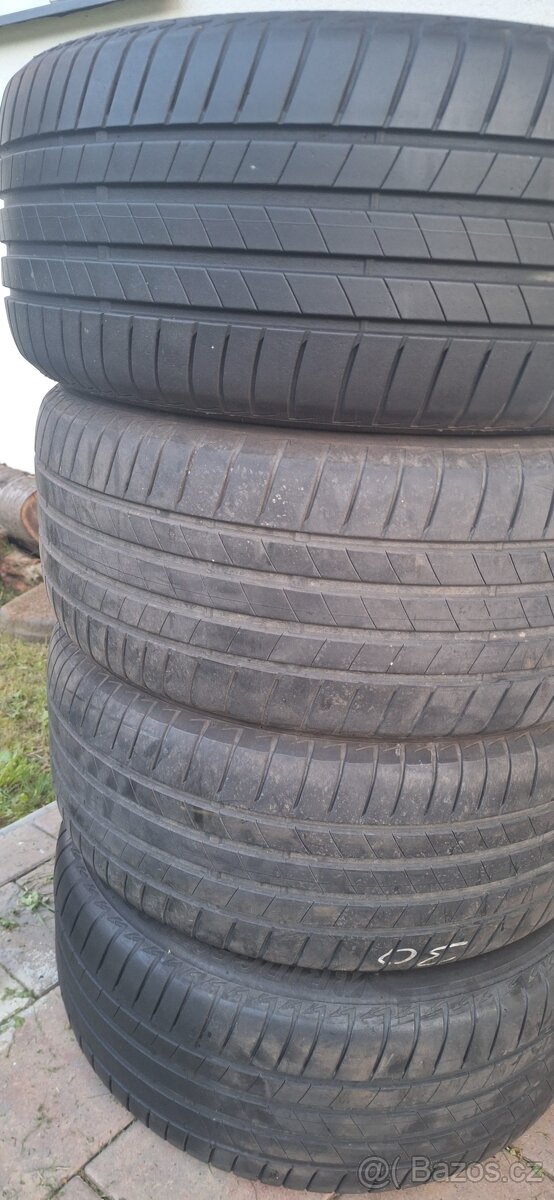 Letni pneu 225/50 R17