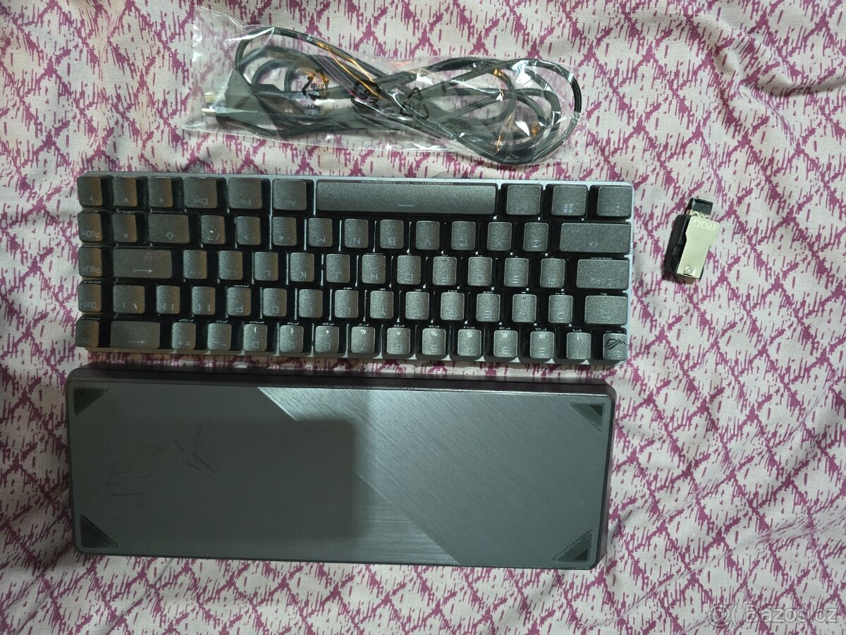 Asus rog strix falchion ace