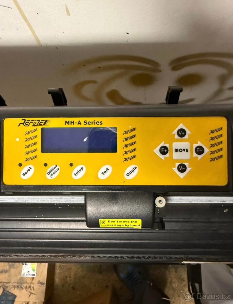 Plotr řezací s optikou 125cm