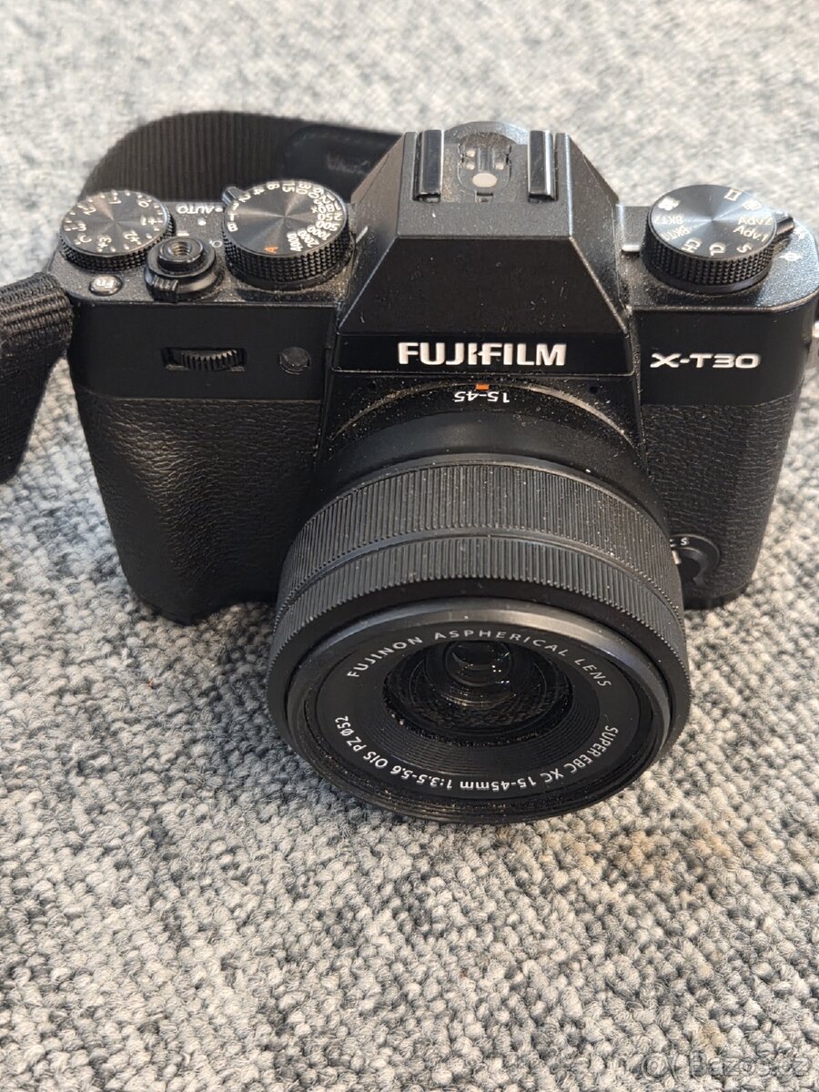 Fujifilm X-T30 II + 15-45 mm černý