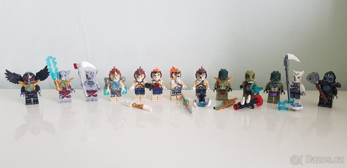 LEGO Chima 13 minifigurek včetně zbraní