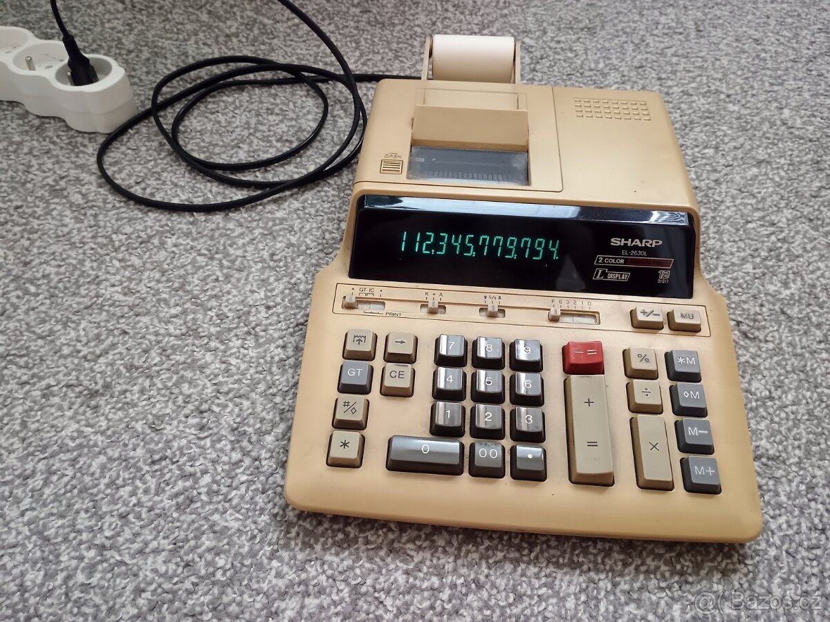 Starší stolní kalkulačka SHARP EL-2630L s tiskem