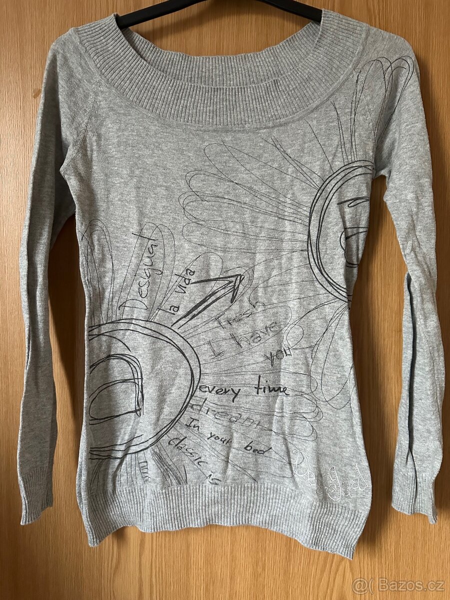 Šedý svetr Desigual velikost s