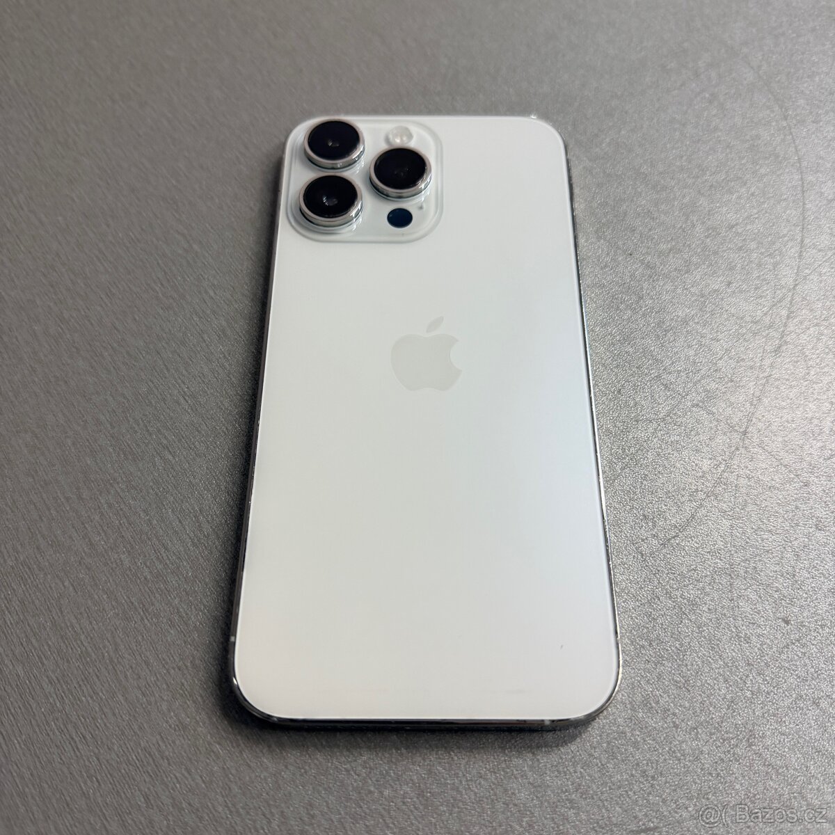 iPhone 14 Pro Max 128GB silver, pěkný stav, 12 měsíců záruka