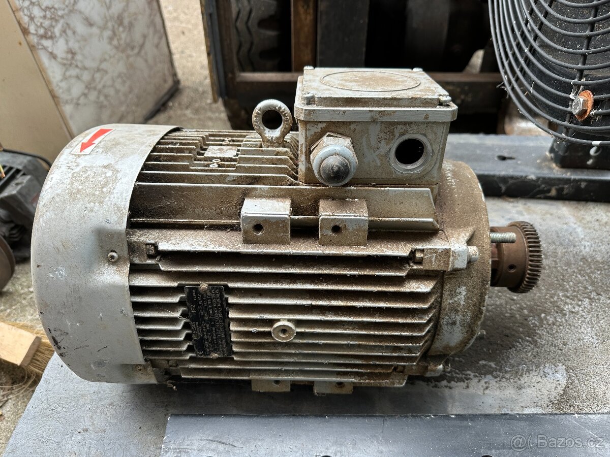 Třífázový elektromotor 400V 3kW 950ot