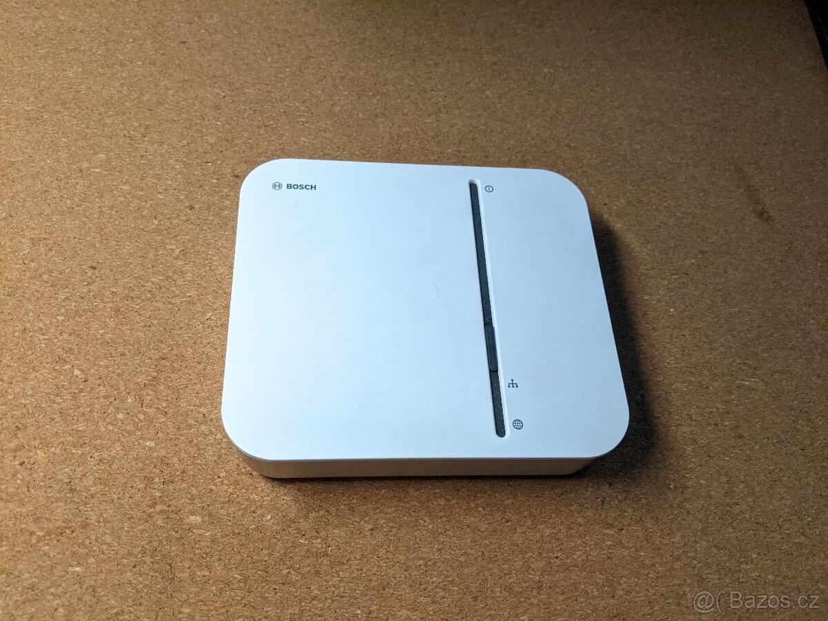 Bosch smart home controller (centrála)