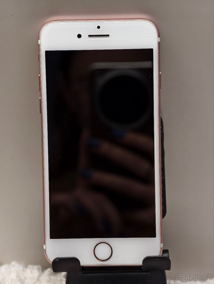 Apple iPhone 7 – 32 GB – růžový – výborný stav