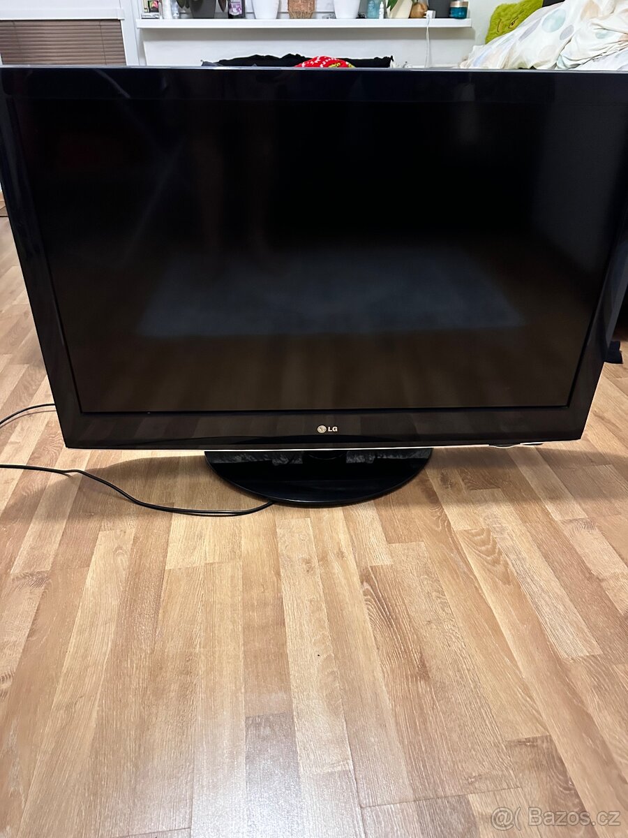 Televize LG 108 cm vcetne settopboxu