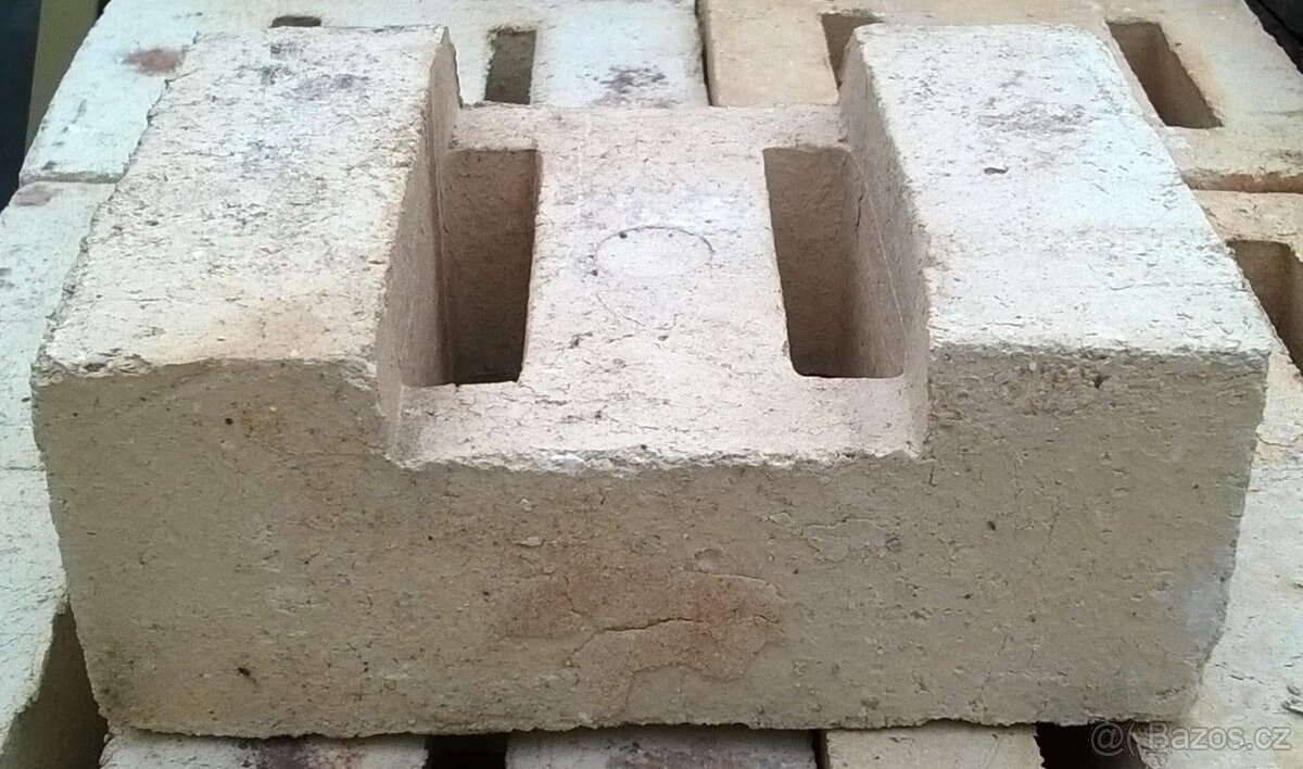 Šamotové cihly 18 kusů