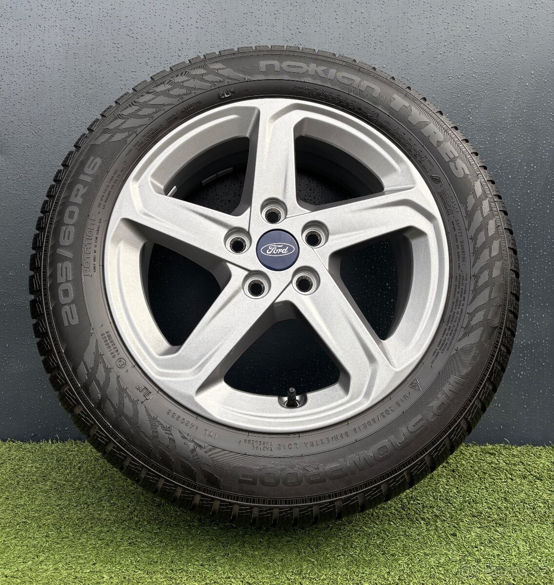 Originální Alu kola Ford Focus 205/60/16 TOP zimni vzorek