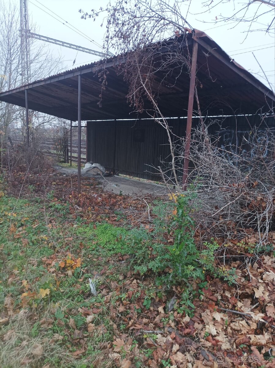 Kovový přístřešek svařovaný