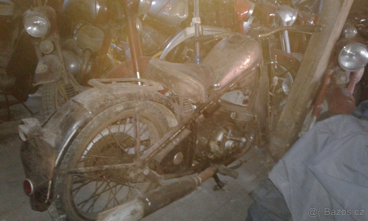 koupim motocykl čz 500 tourist