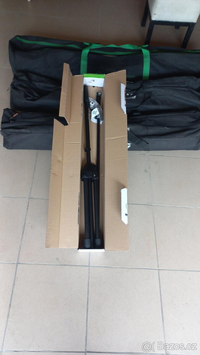 Predám profesionálny stojan na mikrofón, K&M 210/2