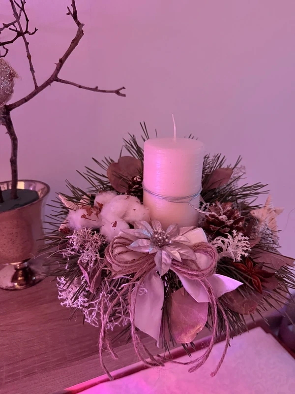 Luxusní vánoční svícen na vánoční stůl