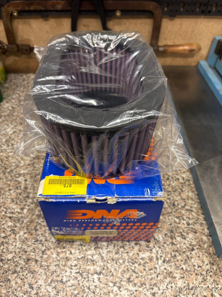 Suzuki GSXR 600 750 vzduchový filtr