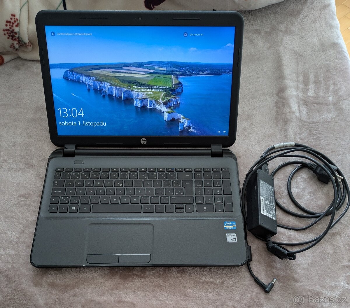 Notebook HP 15-d054sc černý lesklý