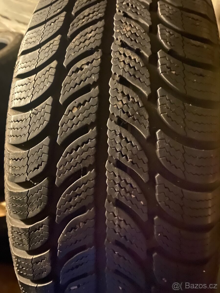 Zimní pneu 195/65/R15 Sava